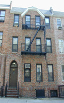 935 42nd St Apartments