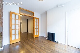 337 E 6th St, Unit 8 in New York, NY - Building Photo - Building Photo