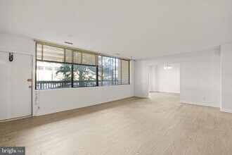 3709 S George Mason Dr in Falls Church, VA - Building Photo - Building Photo