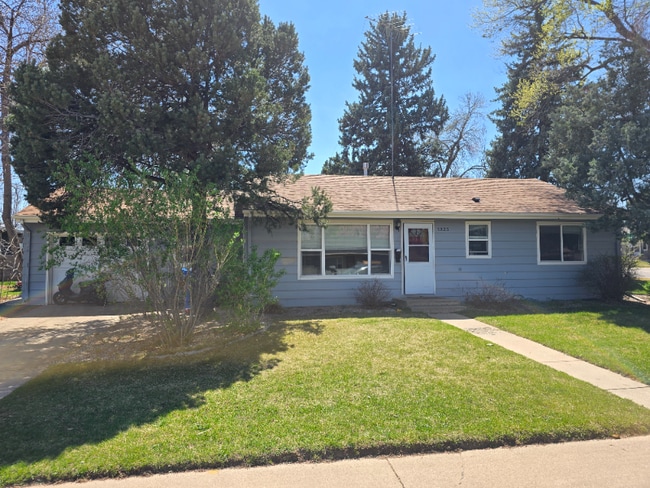property at 1325 Crestmore Pl