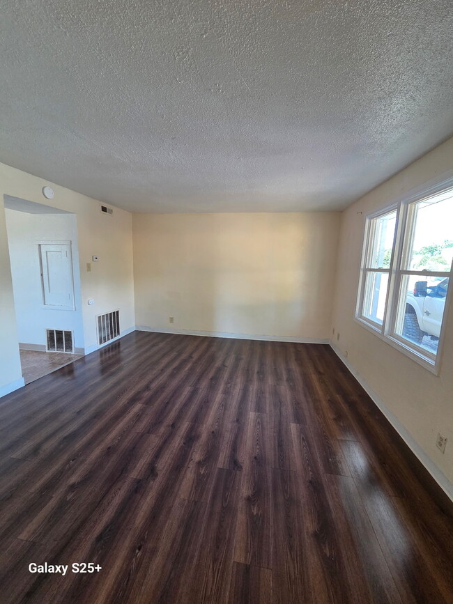 1413 NW Despain Ave in Pendleton, OR - Building Photo - Building Photo