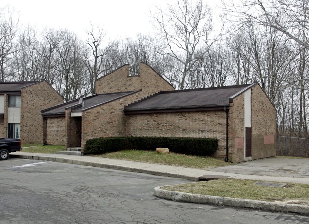 Cornell Townhouses in Dayton, OH - Building Photo