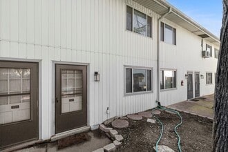 4039 Cole Ave, Unit 105 in Dallas, TX - Building Photo - Building Photo