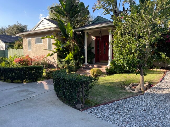 property at 2360 N Windsor Ave