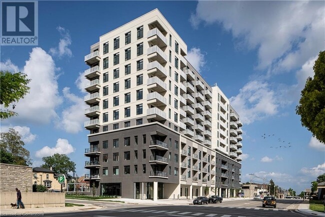 66 Weber St E in Kitchener, ON - Building Photo - Building Photo