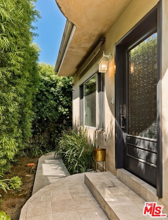 3804 Lenawee Ave in Culver City, CA - Building Photo - Building Photo