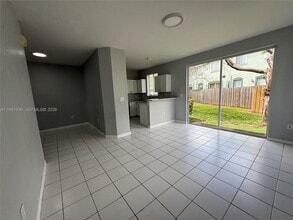 1586 SE 27th Ct in Homestead, FL - Building Photo - Building Photo