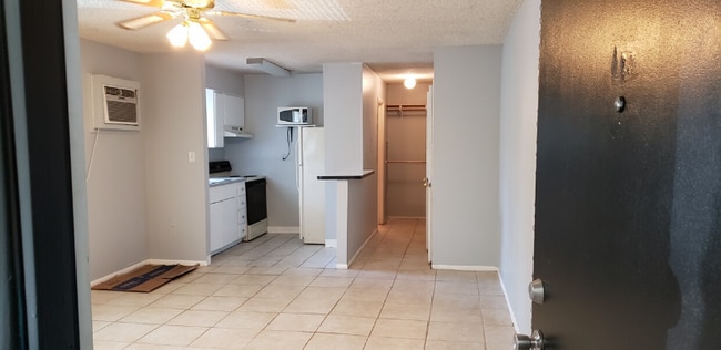 137 Springwood Cir in Longwood, FL - Foto de edificio - Building Photo