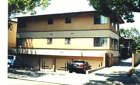 333 Chester St in Glendale, CA - Building Photo - Building Photo