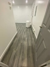 13 Dartmouth Dr in Bay Shore, NY - Building Photo - Building Photo