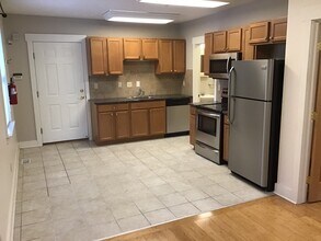 807 Literary Rd in Cleveland, OH - Building Photo - Building Photo