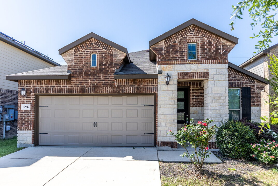 12942 Renley Crest in San Antonio, TX - Building Photo