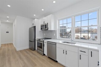 9 Lagrange Ave in Arlington, NY - Building Photo - Building Photo