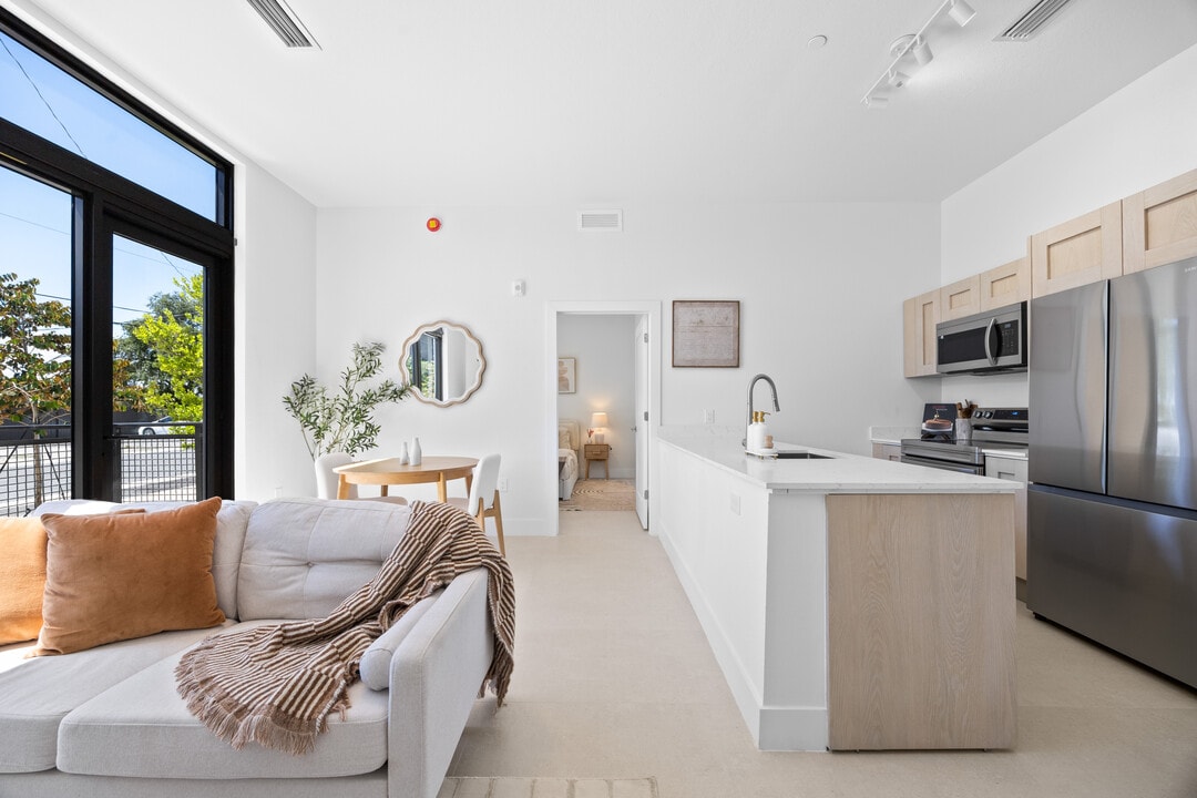 Cauley Residences in Miami, FL - Building Photo