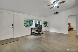 18708 229th Ave E in Orting, WA - Building Photo