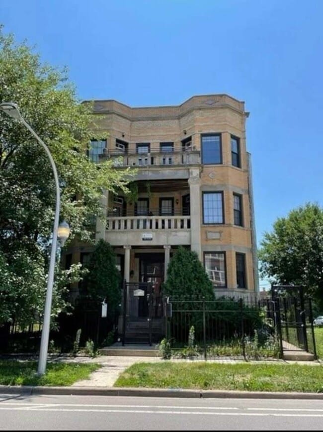property at 1519 E Marquette Rd