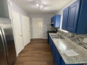 2002 Pannell St in Houston, TX - Building Photo - Building Photo