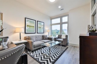 2727 Brazos St-Unit -15 in Houston, TX - Building Photo - Building Photo