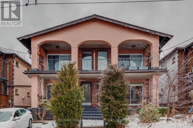 property at 28 Hammersmith Ave