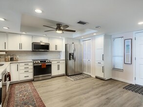 175 Jimmy Buffett Mem Hwy in Satellite Beach, FL - Building Photo - Building Photo