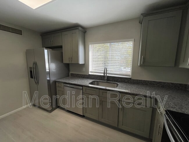 602 Orange Dr in Altamonte Springs, FL - Building Photo - Building Photo