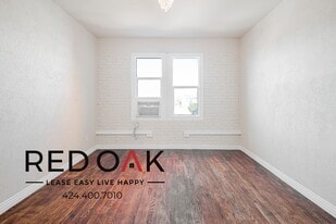 2731 Beverly Blvd, Unit 411 in Los Angeles, CA - Building Photo