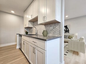 540 W Aldine Ave in Chicago, IL - Building Photo - Building Photo