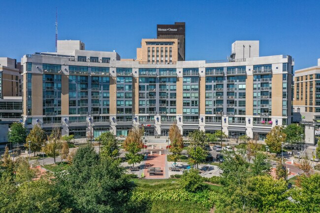 Midtown Crossing in Omaha, NE - Building Photo - Building Photo