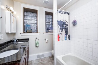 1922 N Wood St in Chicago, IL - Building Photo - Building Photo