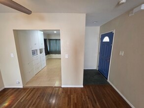 15360 Saticoy St in Van Nuys, CA - Building Photo - Building Photo