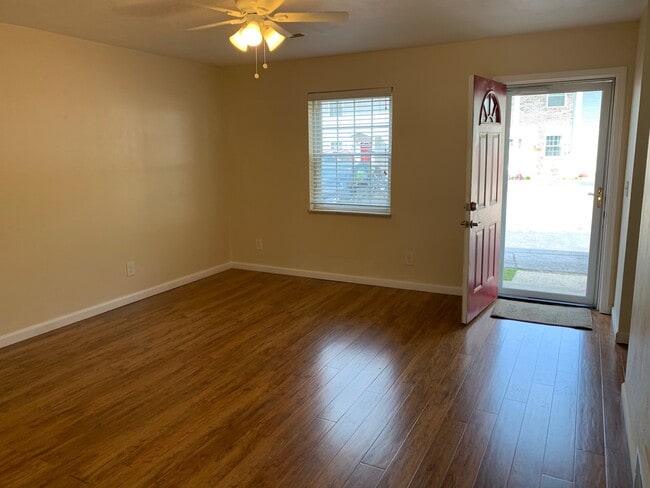 5053 St Patrick Cir in Cross Lanes, WV - Building Photo - Building Photo