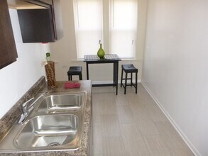 3156 W Warren Blvd in Chicago, IL - Foto de edificio - Building Photo