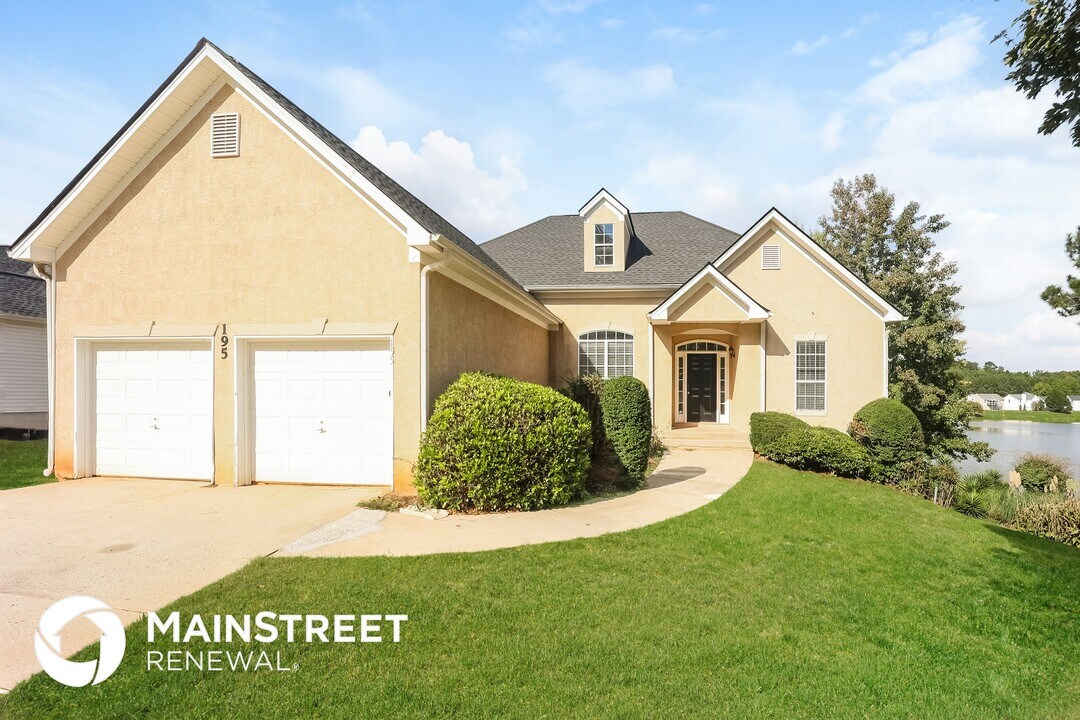 195 Sea Marsh Ct in Fayetteville, GA - Building Photo