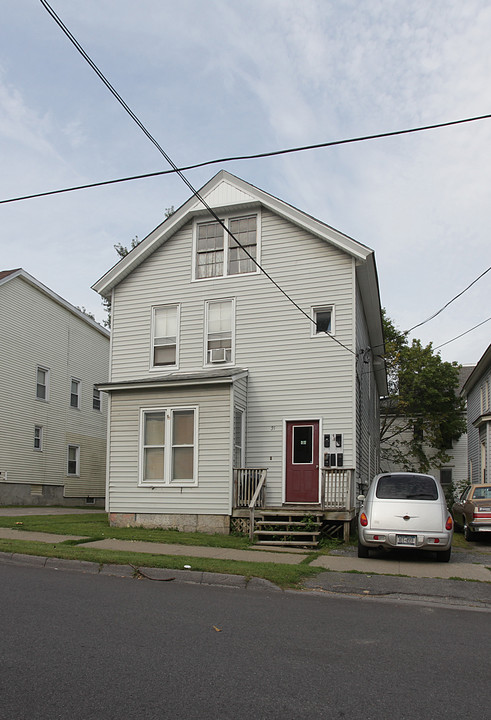 21 S Melcher St in Johnstown, NY - Building Photo