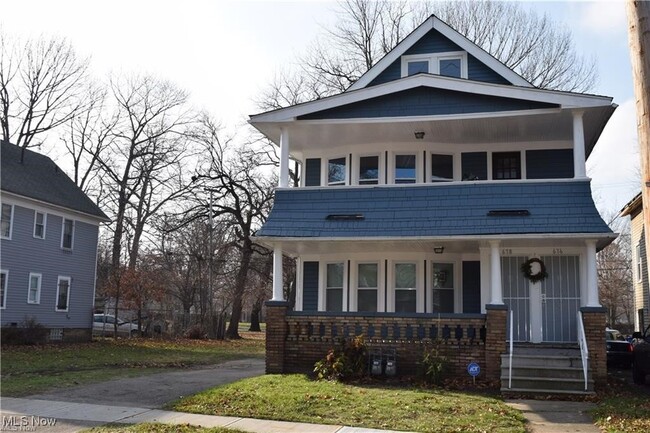 676 E 91st St-Unit -UP in Cleveland, OH - Foto de edificio - Building Photo