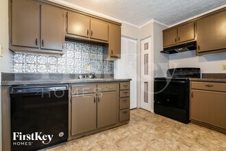 1859 Keystone Lakes Dr in Indianapolis, IN - Building Photo - Building Photo