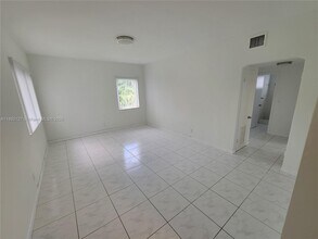 2452 SW 5th St in Miami, FL - Building Photo - Building Photo