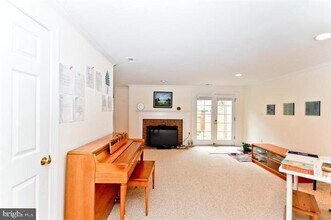 1540 Hampton Hill Cir in McLean, VA - Building Photo - Building Photo