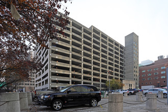 Philadelphia Gateway in Philadelphia, PA - Building Photo - Building Photo