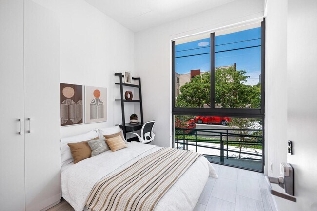 228 NW 7th Ave in Miami, FL - Building Photo - Building Photo