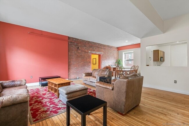 property at 196 Crown St
