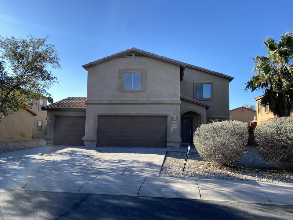 4249 E Rousay Dr in Queen Creek, AZ - Foto de edificio