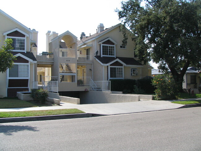 property at 224 E Dexter St