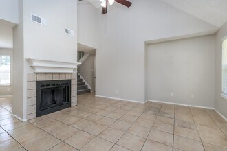 4017 Hunnington Dr in Conroe, TX - Building Photo - Building Photo