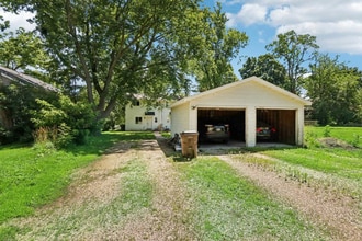 418-420 S Summit St in Whitewater, WI - Building Photo - Building Photo