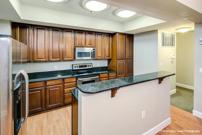 2580 17th St, Unit 302 in Denver, CO - Foto de edificio - Building Photo