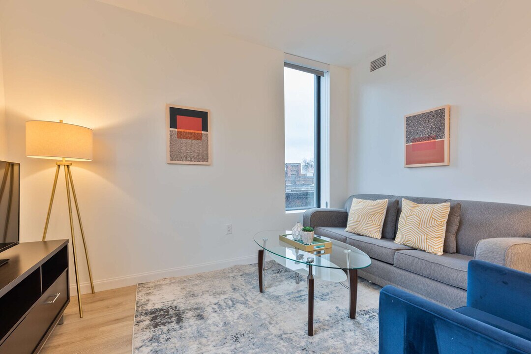 60 Kilmarnock St in Boston, MA - Building Photo