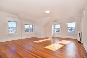 132 Rich Ave in Mount Vernon, NY - Building Photo - Building Photo