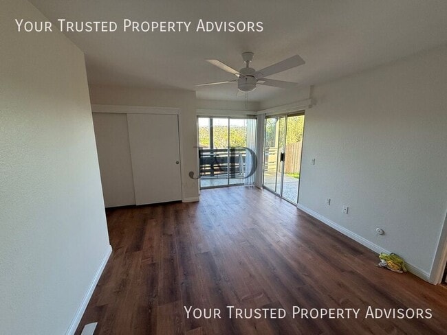 property at 526 S Tulip St