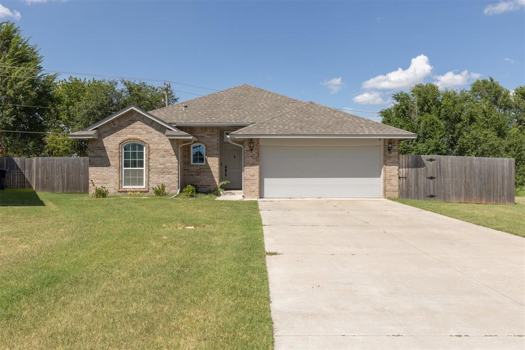 11401 SW 8th Cir in Yukon, OK - Building Photo